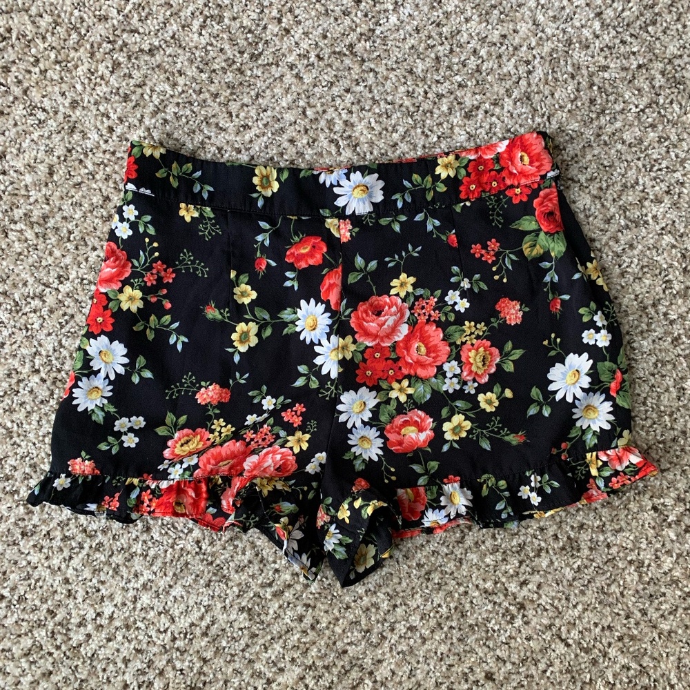 FOREVER 21 Floral Shorts